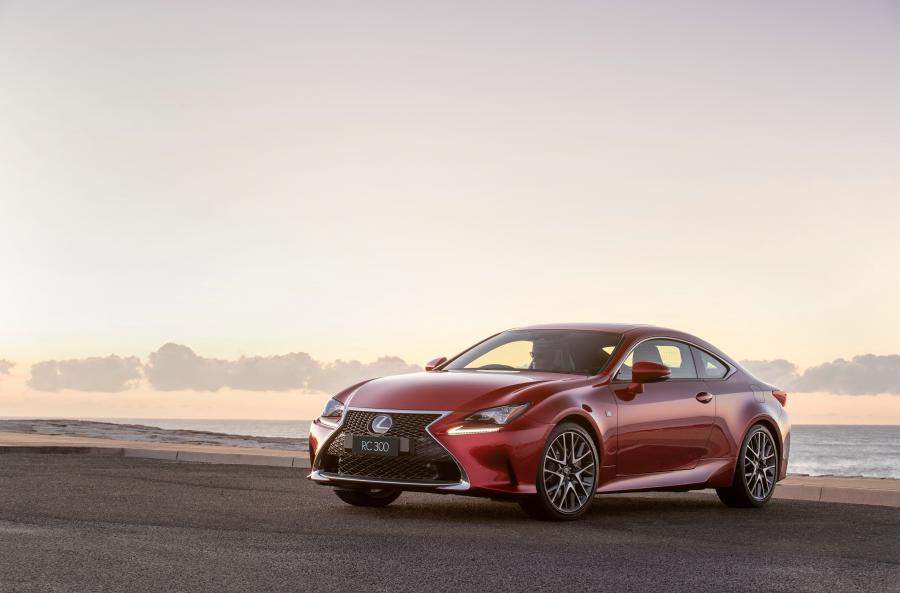  Lexus RC300 F-Sport 2018 года  (AU) (фото 1 из 4)